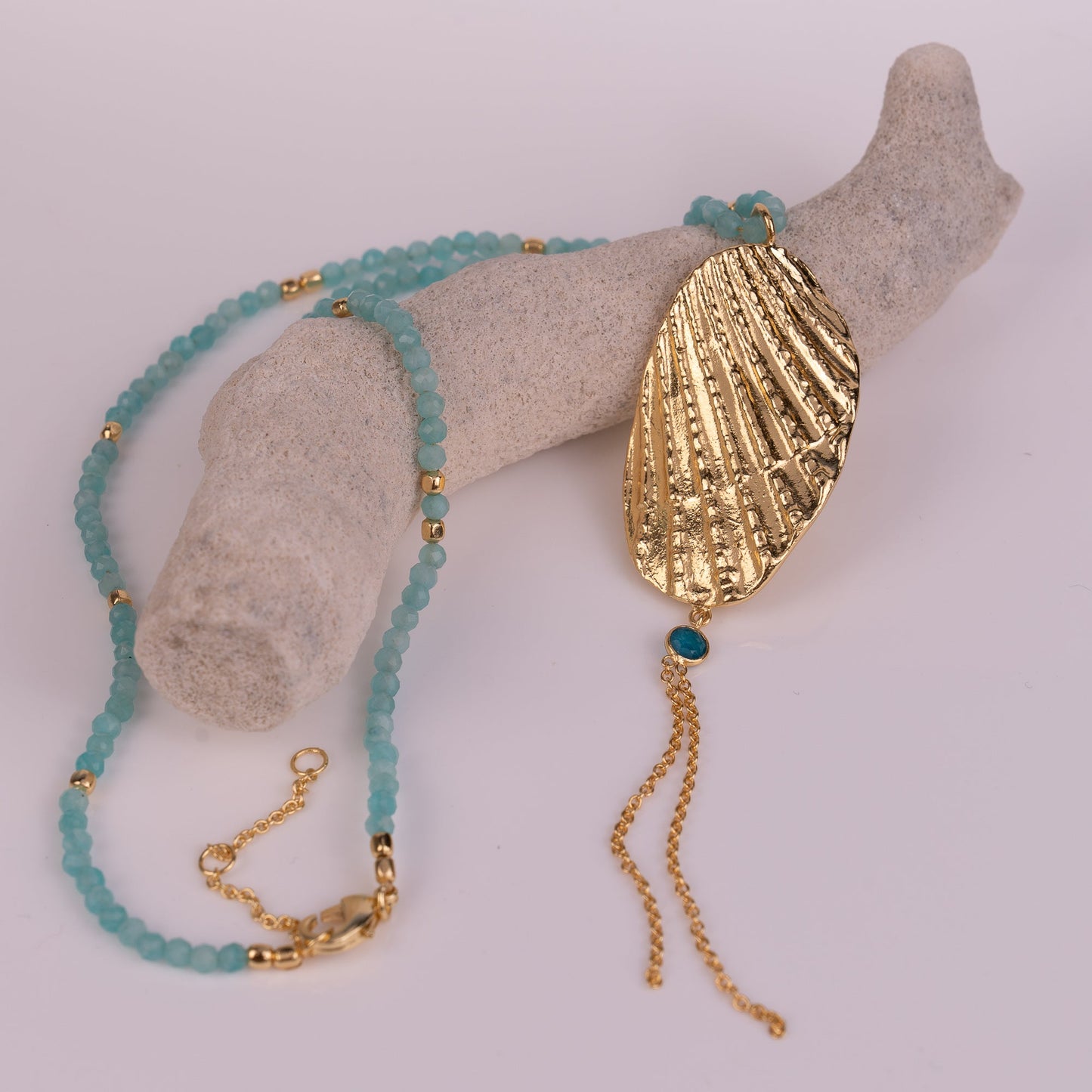 Island Shell Necklace