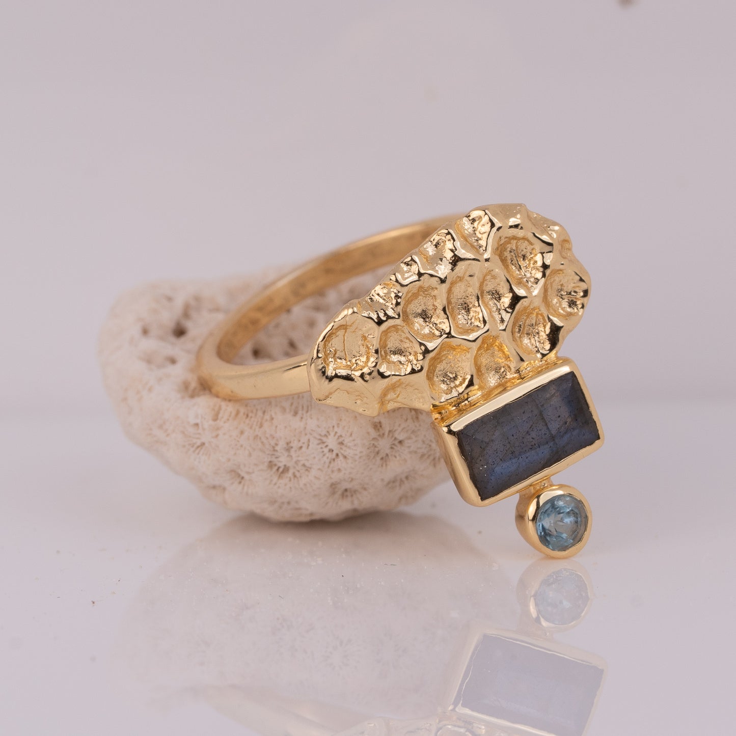 RING GP W/ GEMS