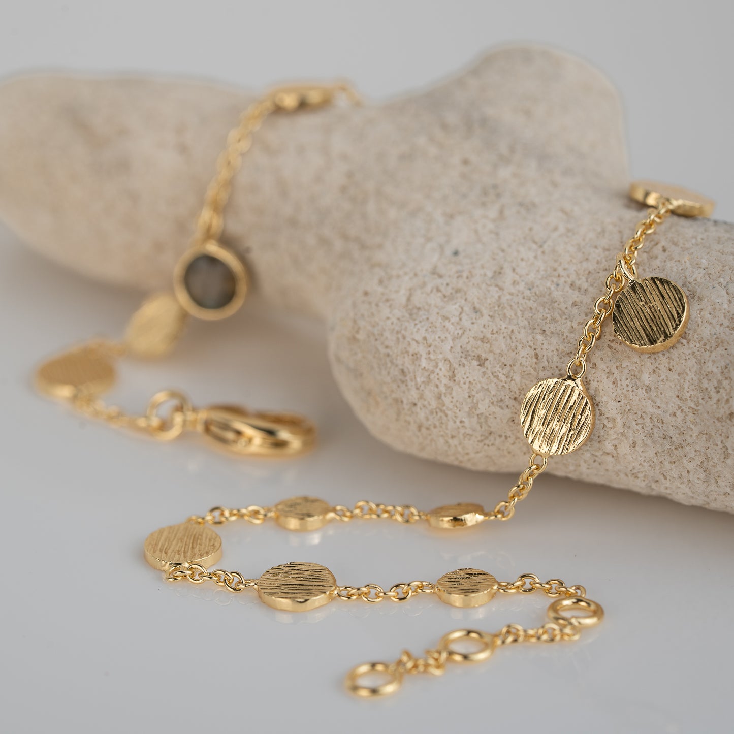ANKLET GP GOLD DISCS LABRADORITE