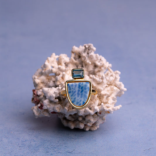 Porcelain Ring w/ Iolite  (Size 7)