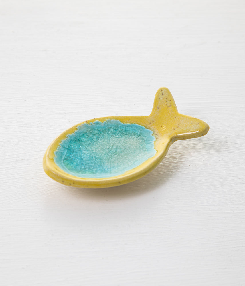 
            
                Load image into Gallery viewer, SUMMERTIME STUDIO CERAMIC FISH SOAP DISH
            
        